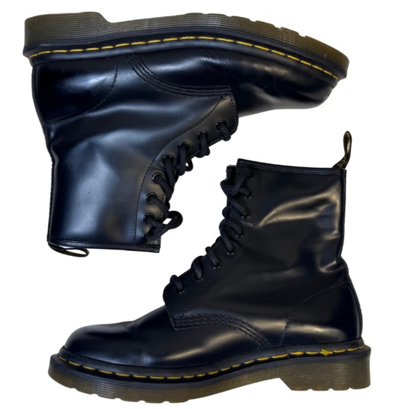 Dr. Martens 1460 Black Leather Combat Boots Women’s 7/EU 38  Classic 8-Eye Style - Picture 2 of 15